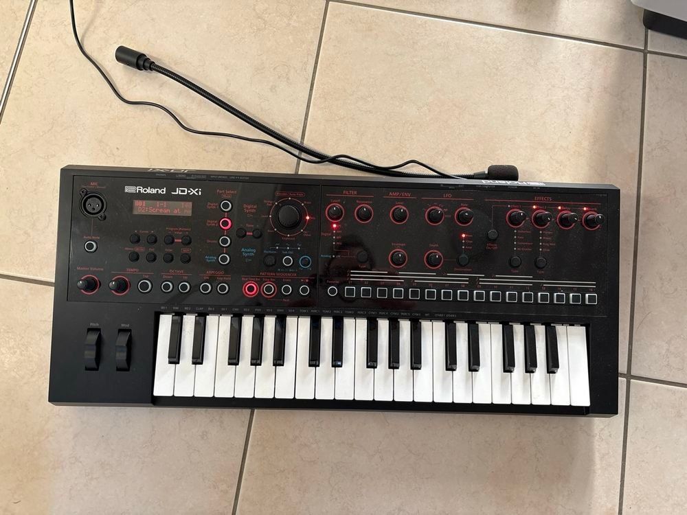Strumenti musicali: Roland JD-Xi Synthesizer – Usato da Confignon venduto da nar_9q26