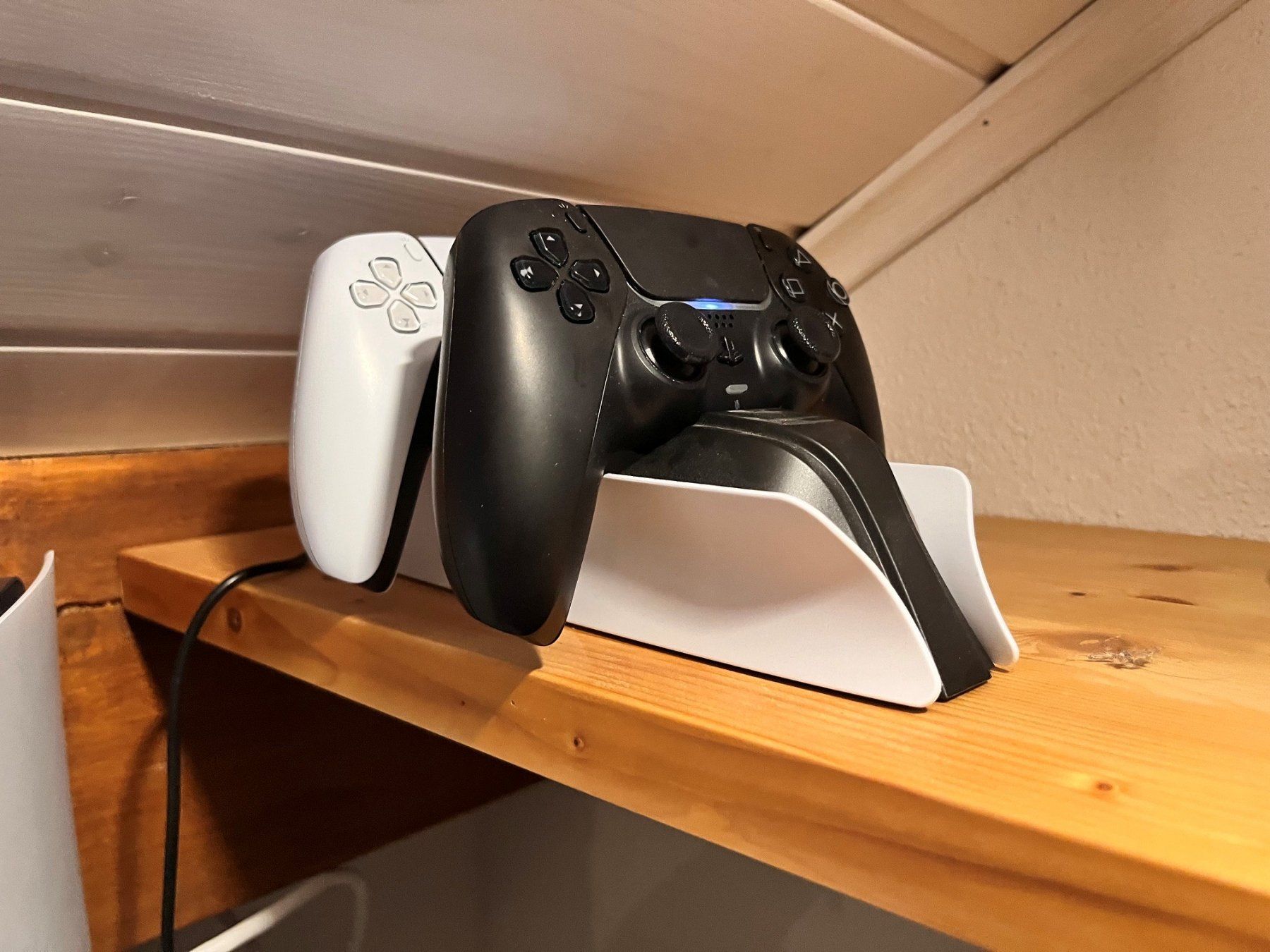 Sony Konsolen: PS5 Komplettbündel mit Gamingmonitor – Gebraucht aus Schwerzenbach von Mister.T 3