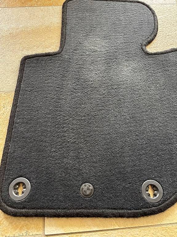 BMW Tappeti & Tappetini: BMW E36 Fussmatten Satz ORIGINAL schwarz – Usato da Würenlos venduto da Daveness 4