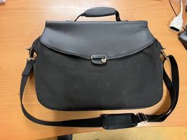 Mandarina Duck Ledertasche mit Gurt