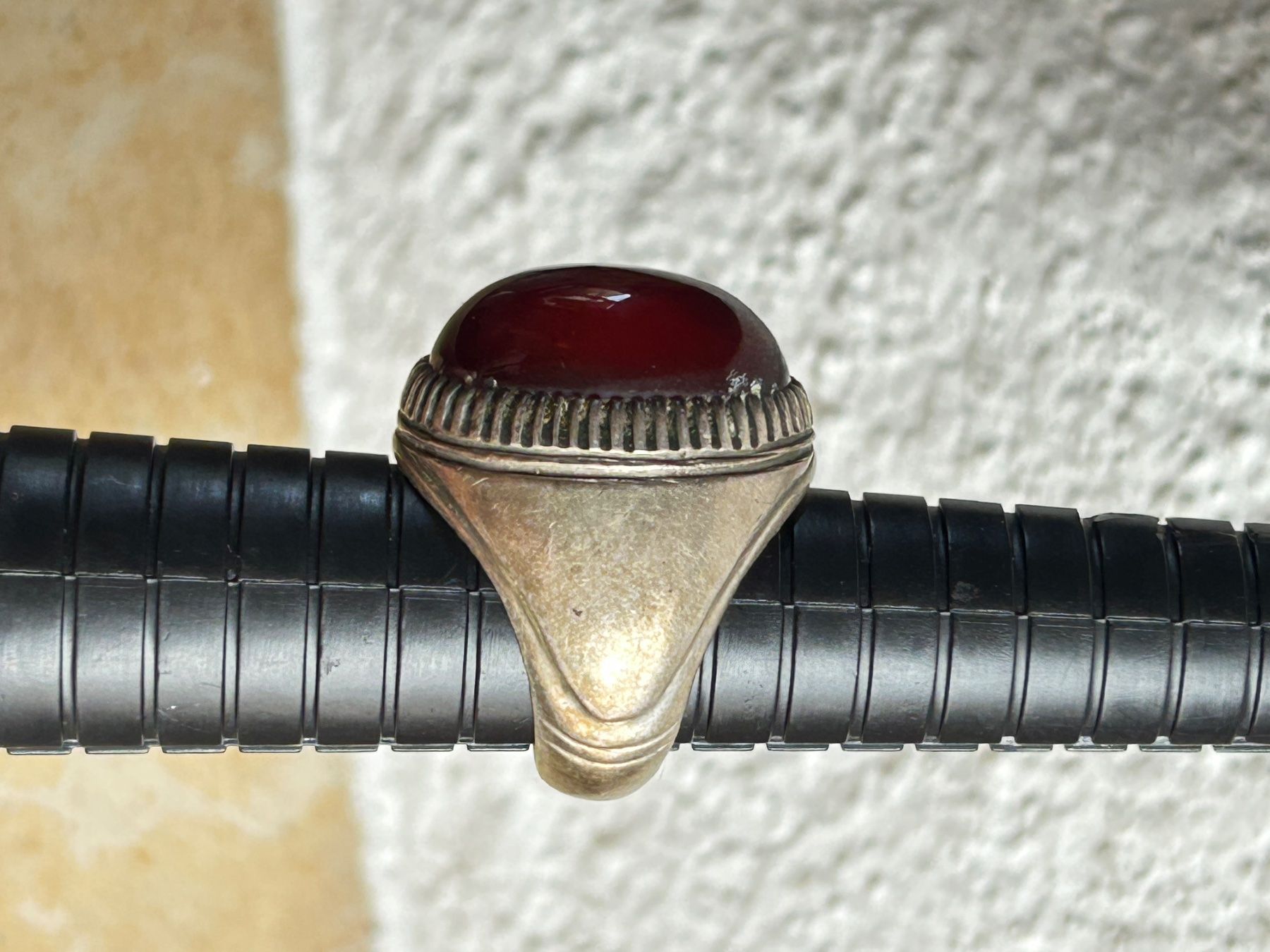 Anelli: Weinroter Pompöser Ring (59) – Usato da Laufen venduto da Bellebellezza 7