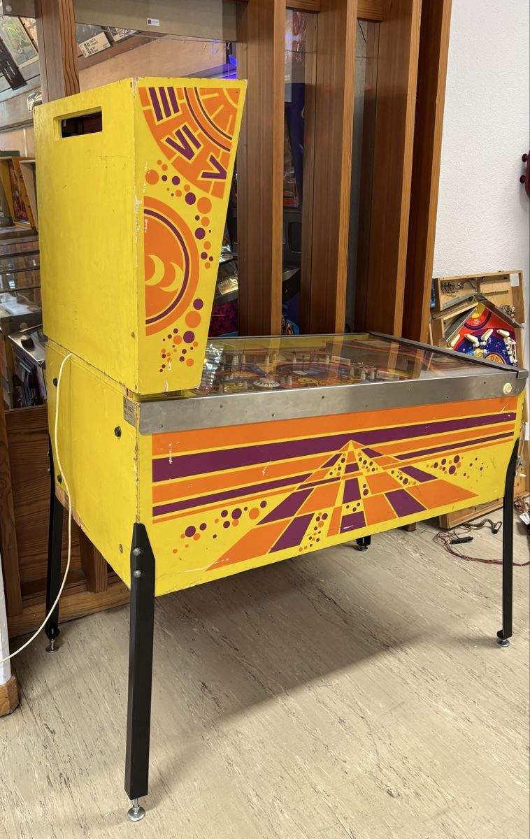 Atari Flippers: Flipperkasten Atari Time 2000 – Défectueux à Thun par Lagoontrap 8