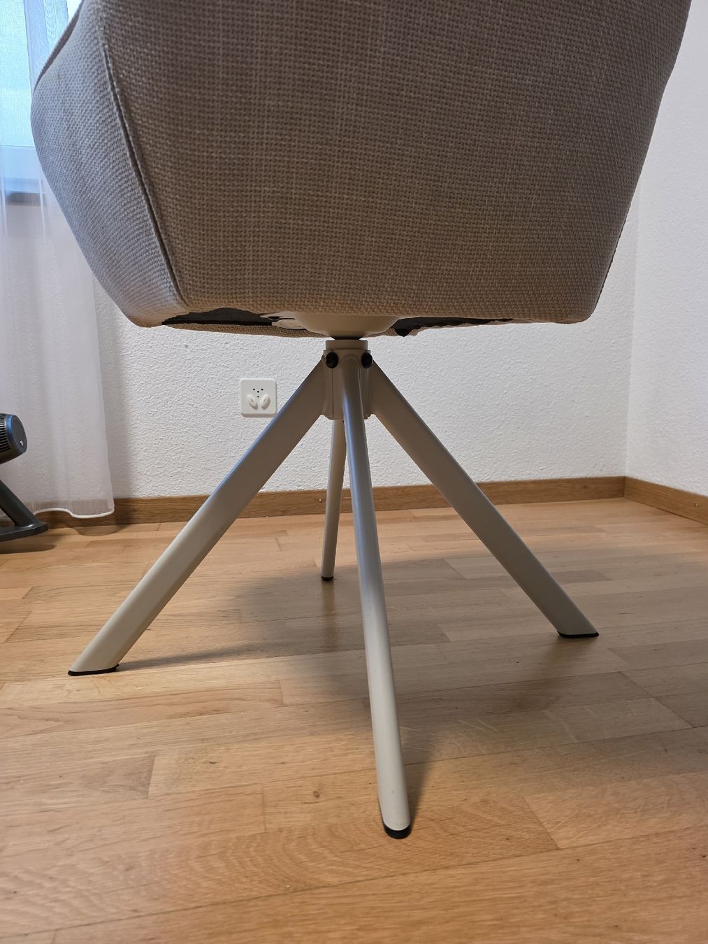 Chaises: 2x beige Esszimmerstühle – Neuf (Voir description) à Lenzburg par Nick.21 3