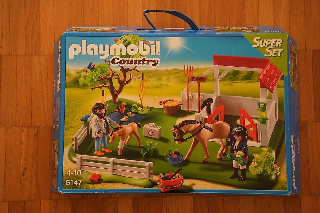 Giocattoli: Playmobil 6147 Koppel mit Pferdebox – Usato da Frauenfeld venduto da malaikofta 2