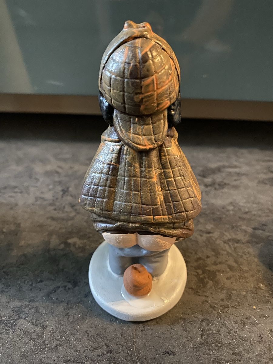 Figuren: Dekorationsfigur Sherlock Holmes mit Lupe gebraucht – Gebraucht aus Zürich von VictoriaV01 1
