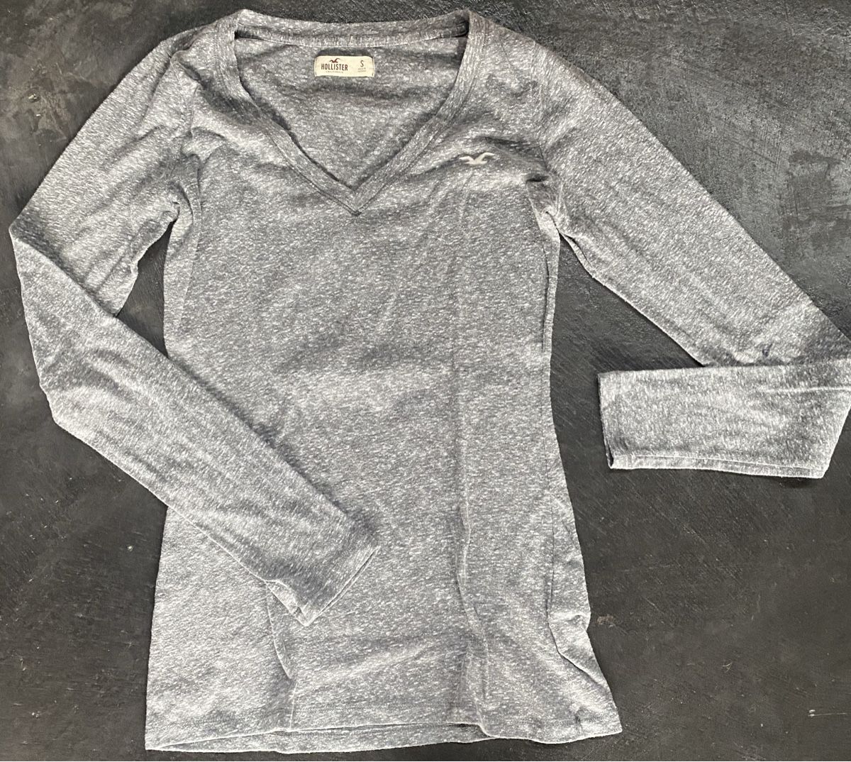 Hollister T-shirt: T Shirt von Hollister grau – Usato da Chur venduto da simhofstr