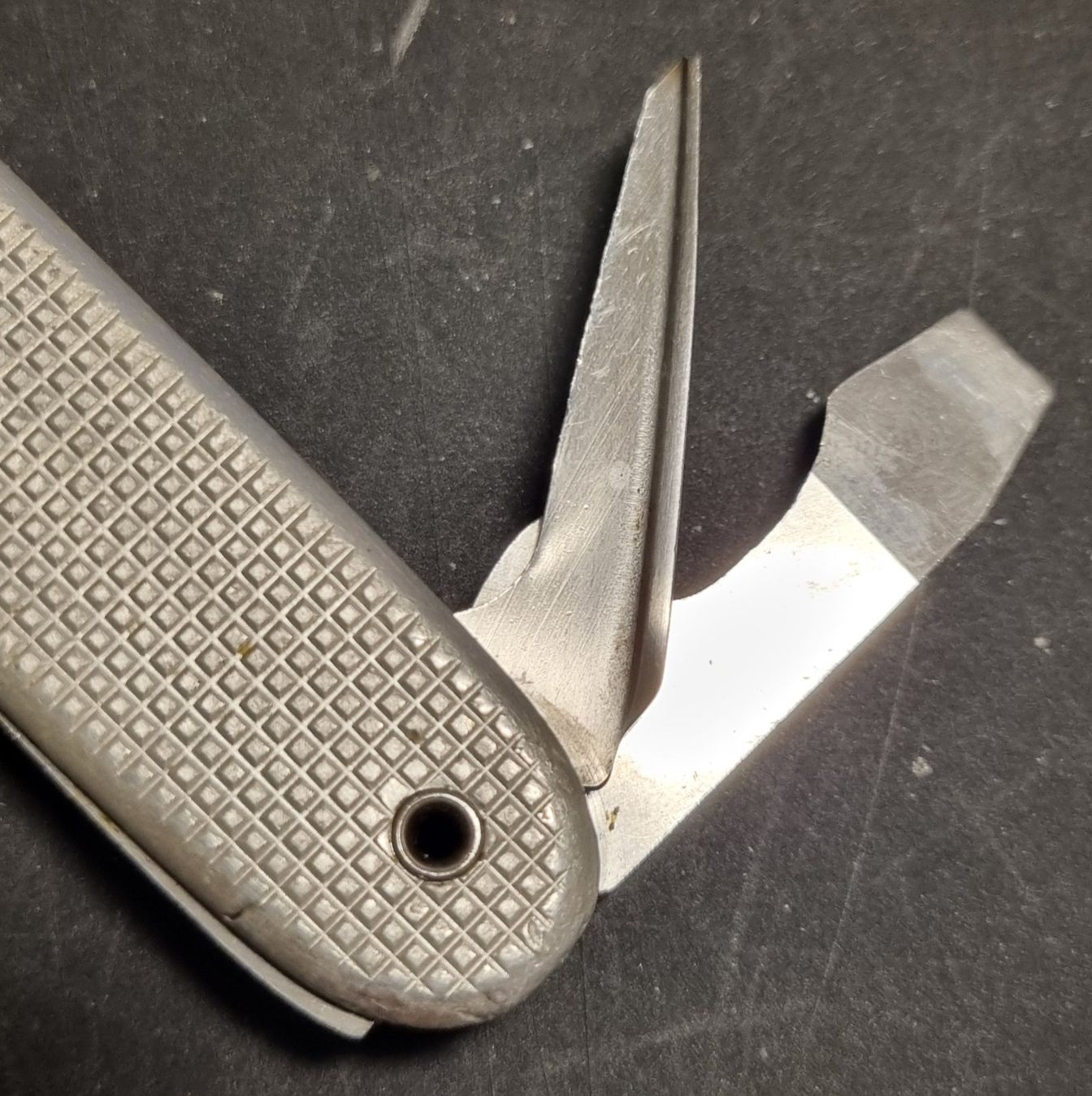 Victorinox Couteaux de poche: Victorinox Army 1966 – D'occasion à Prilly par azm_t9nd 2