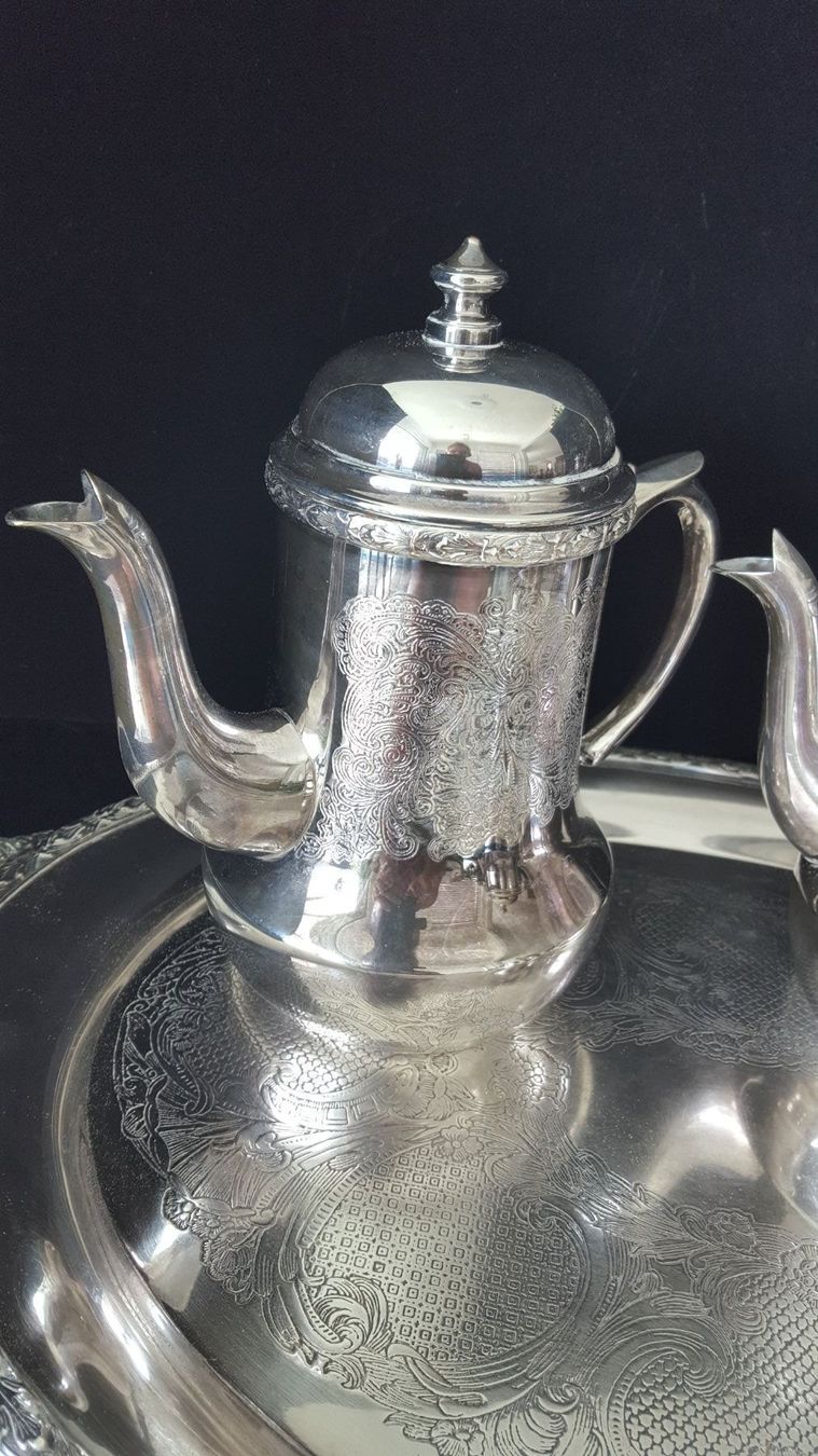 Caraffe: Versilb. Kannen – Usato da Reinach venduto da 3Guggerli 3