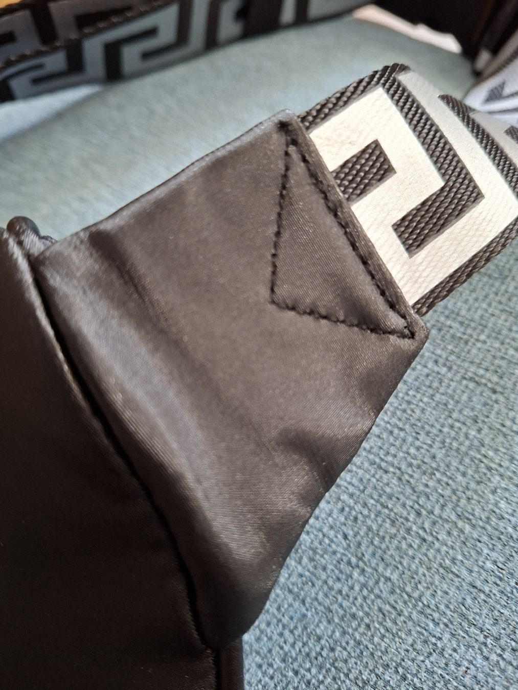 Versace Sacs femmes: Sac banane Versace – Neuf avec emballage d'origine à Gumefens par izalala 7