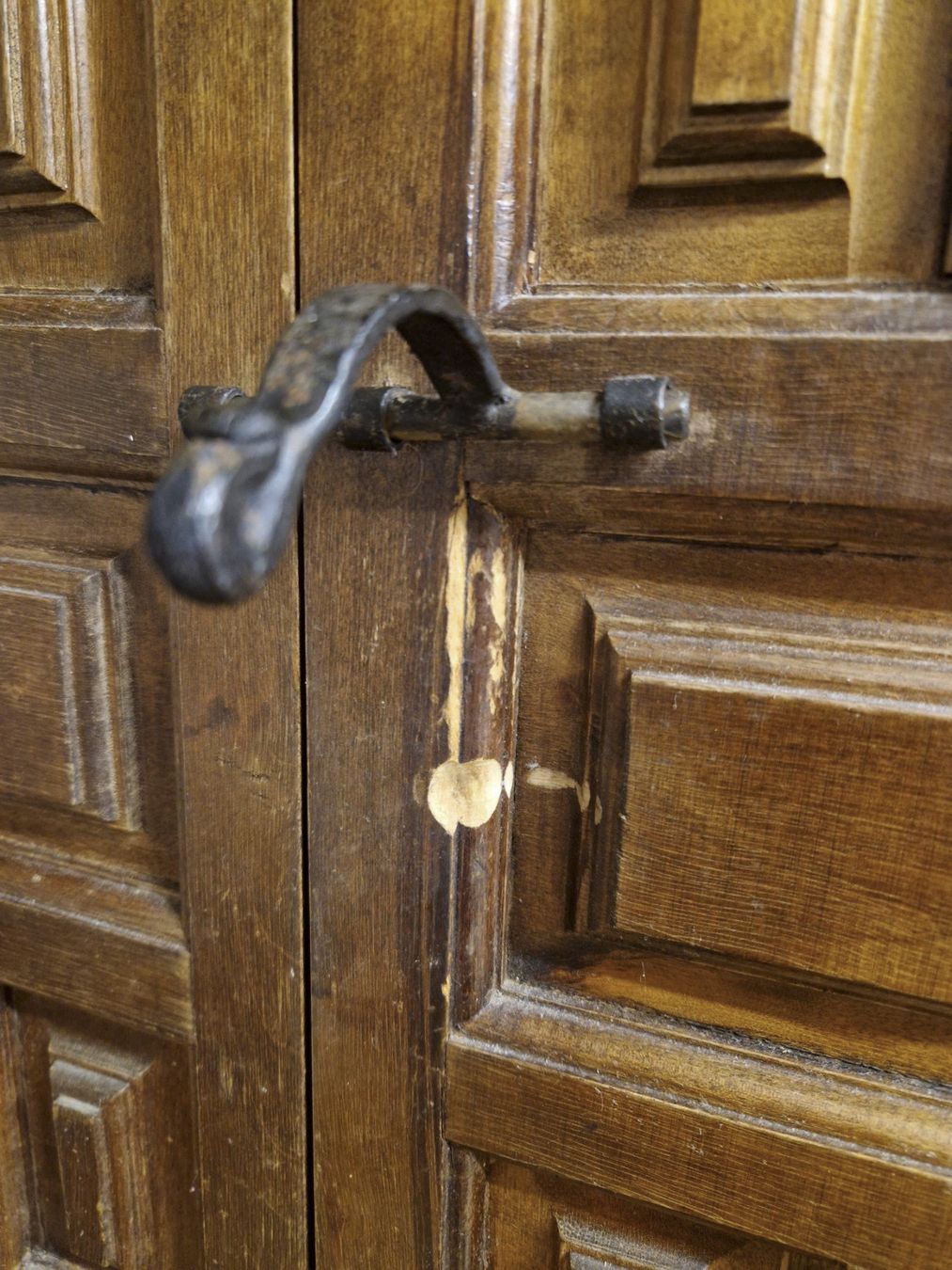 Schränke: Buffetschrank mit Aufsatz, Holz, braun – Gebraucht aus Wolfhausen von Nico_V01 4