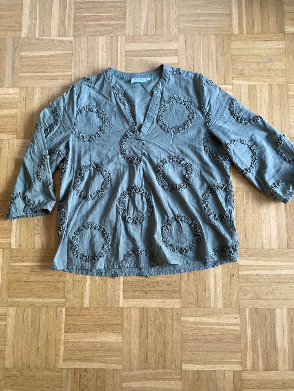 Camicette: Bluse Masai – Usato da Muttenz venduto da and_dx9w
