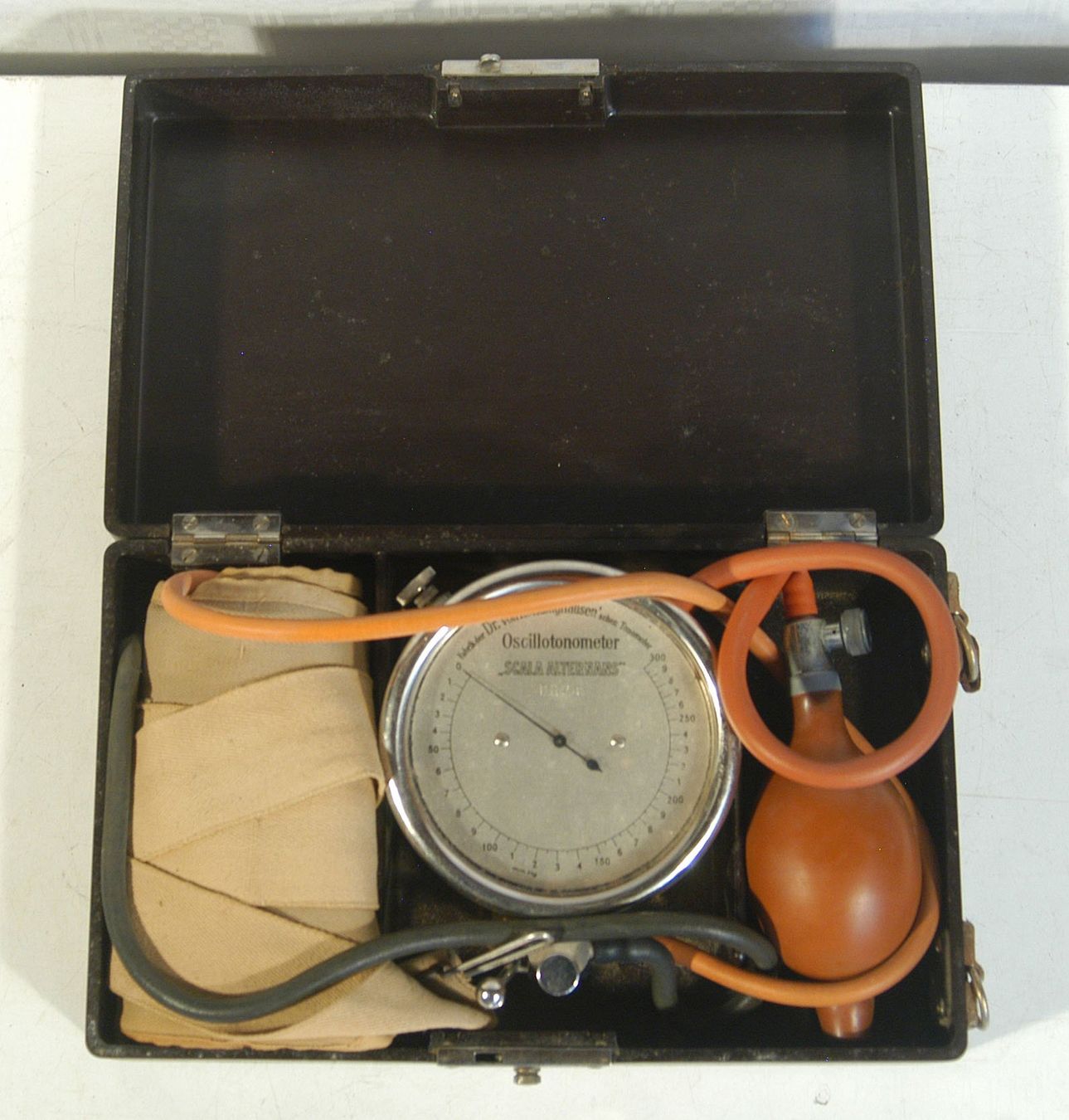 Misurare: Sphygmomanometer nach Dr. von Recklinghausen – Usato da Herisau venduto da Wisen 1
