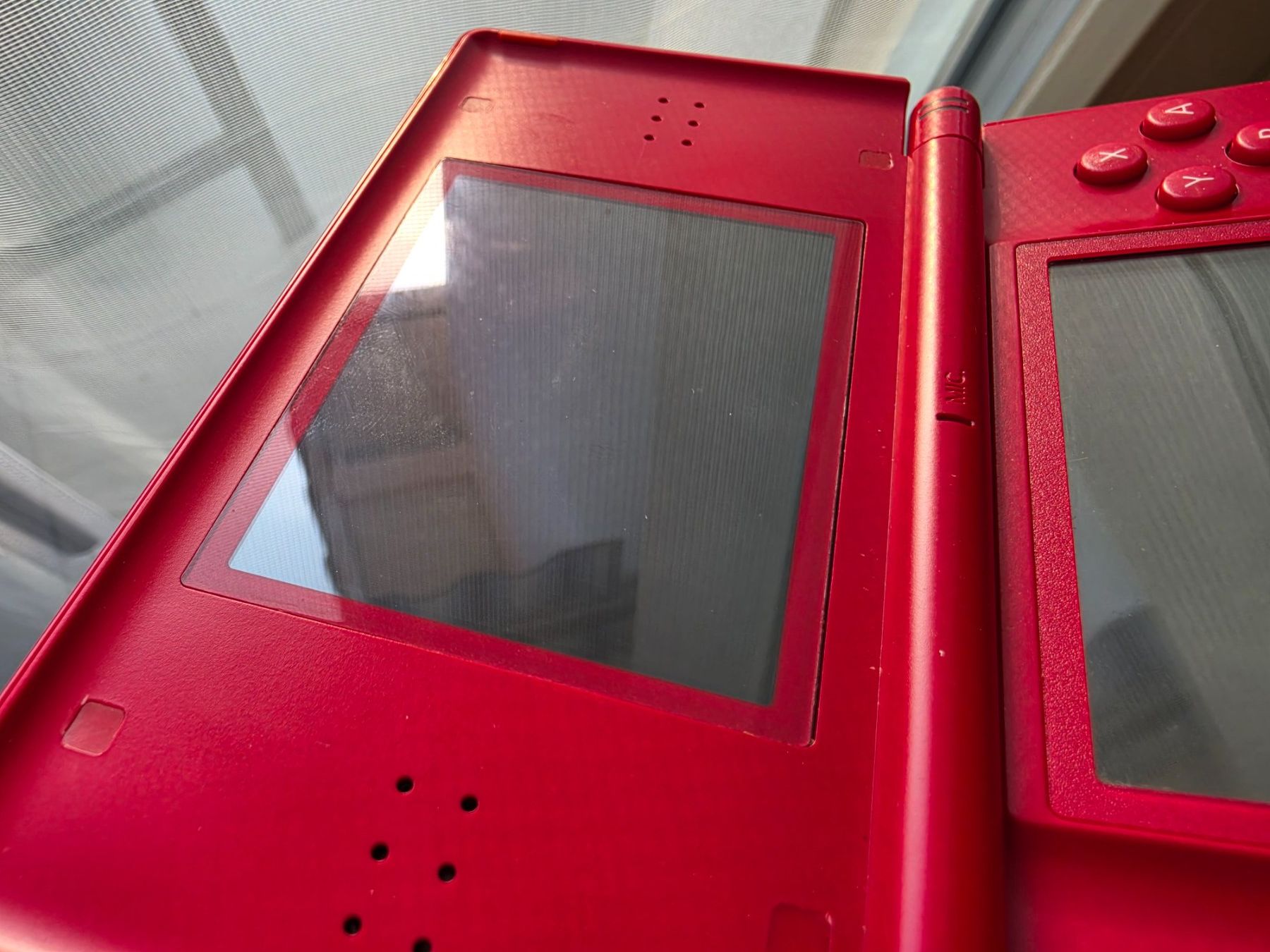 Nintendo Konsolen: Nintendo DS lite in rot – Gebraucht aus Sempach von Knuckles17 3