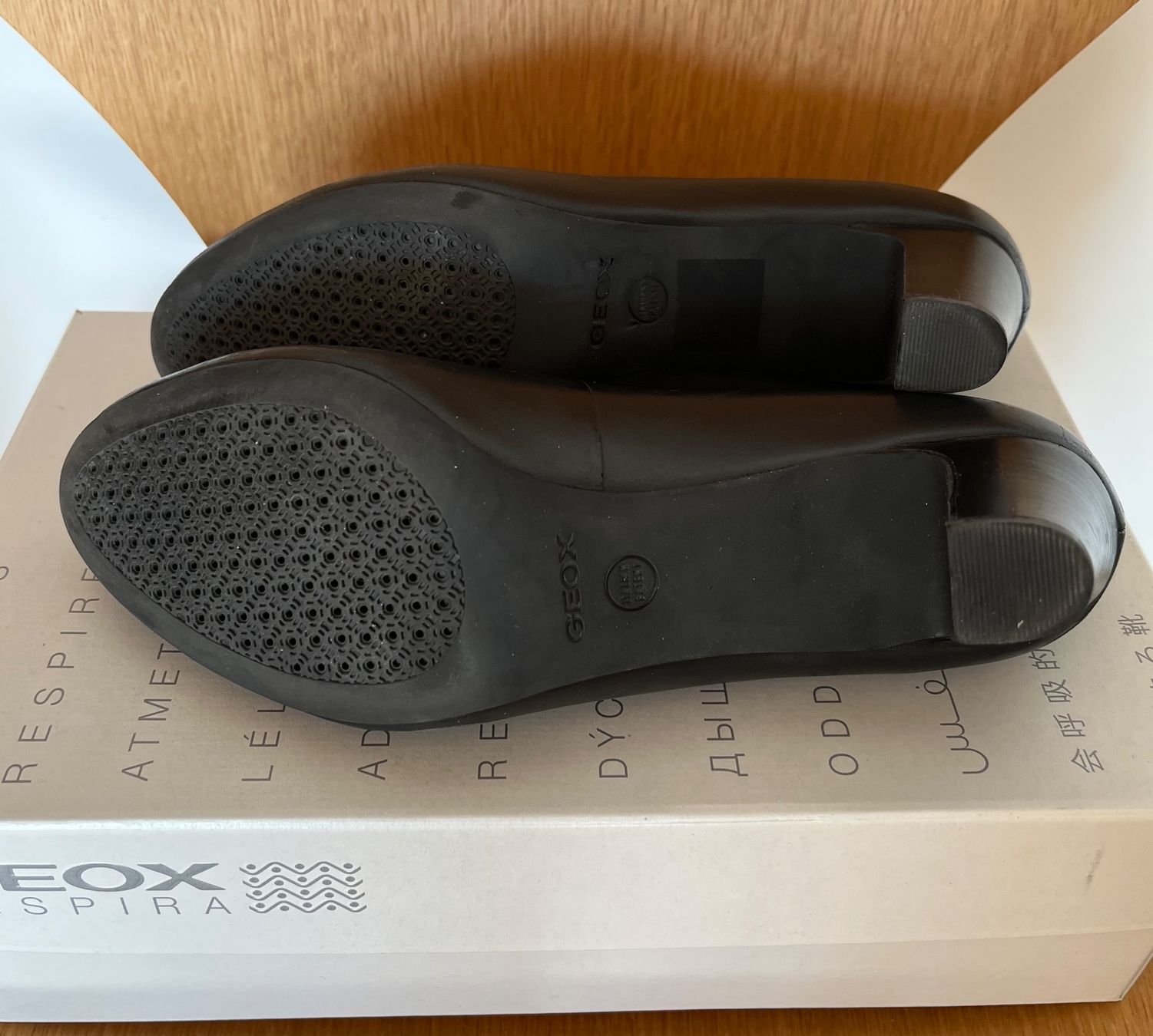 Geox Scarpe da donna: Geox D MARIELE MID schwarz Gr. 37,5 – Usato da Zollikon venduto da Svch 4