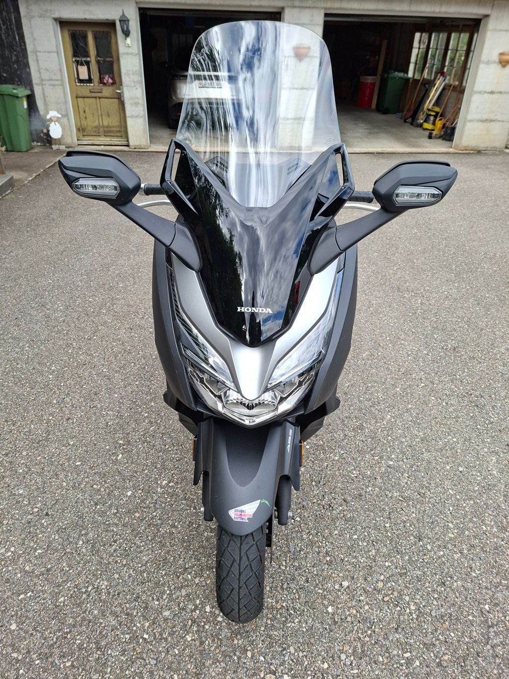 Honda Strada: Roller Honda NSSA 300 grau – Usato da Richenthal venduto da lisa03 1