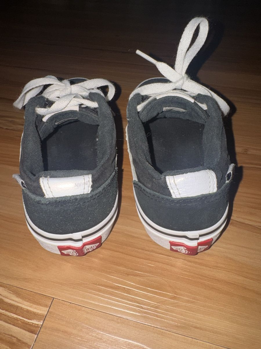 Vans Scarpe per ragazzi: Vans Old Skool Kinder Schuhe Gr. 31 Schwarz – Usato da Rümikon AG venduto da kar_8vy5 3