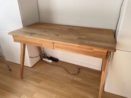 Schreibtisch von Pfister Wildeiche