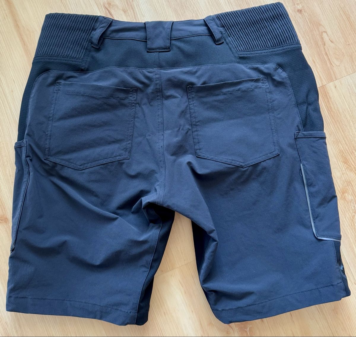 Engelbert Strauss Pantaloni: Engelbert Strauss Damen Arbeitsshorts,  Grösse 44 – Usato da Grüt (Gossau ZH) venduto da Minnymaus2 1