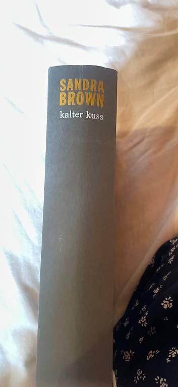 Livres: Kalter Kuss - Sandra brown – D'occasion à Steinmaur par mar_r2cs