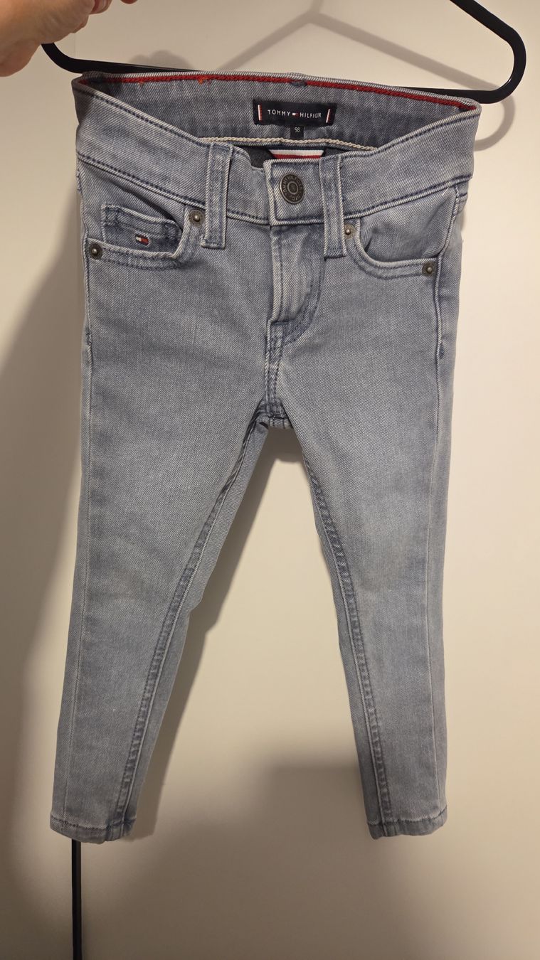 Tommy Hilfiger Pantalons: Tommy Hilfiger Jeans gr.98 – D'occasion à Naters par sil_cfh5 1