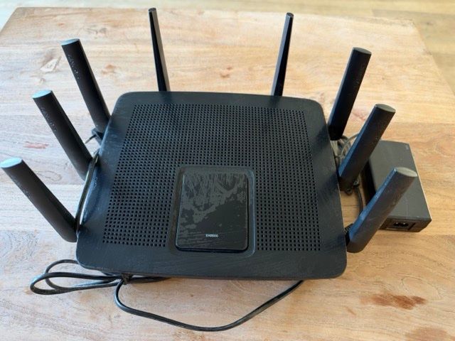 Linksys Modem & Router: Router modem LinkSys EA 9500 – Usato da Oberglatt ZH venduto da CuriaDamiano 1