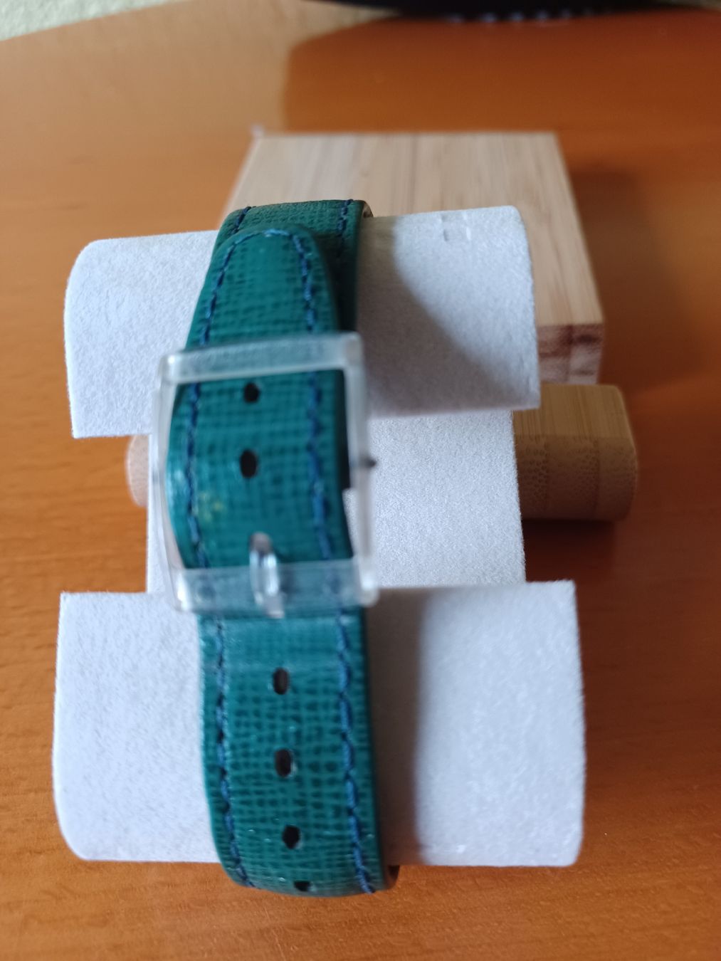 Swatch Uhren: Swatch-Quartzuhr mit grünem Lederband – Gebraucht aus Zürich von rah_r6n6 1
