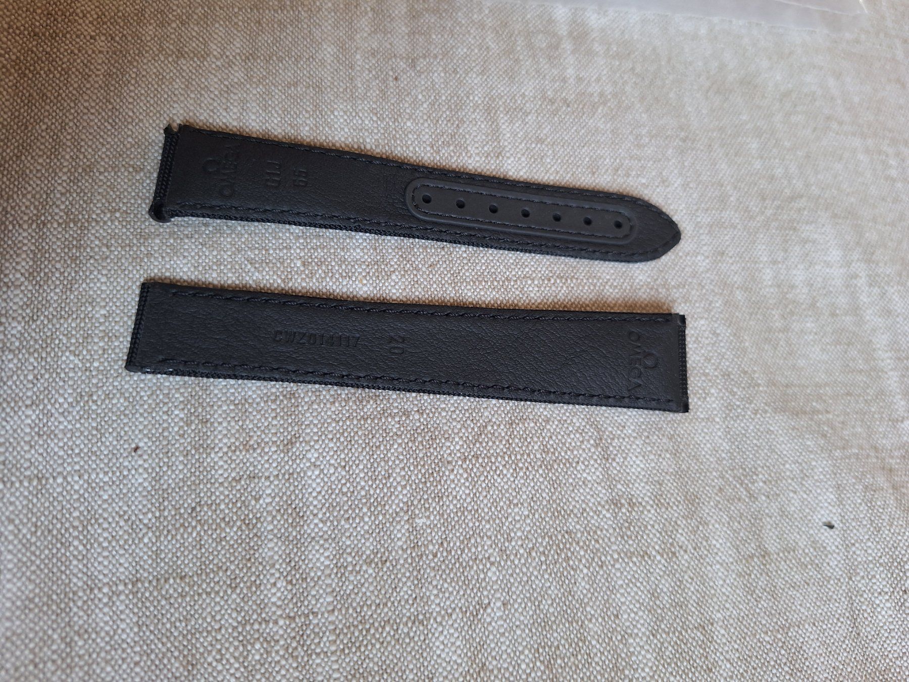 Omega Armbänder & -reifen: Bracelet Speedmaster Moonwatch Professional en textile noir – Neu und originalverpackt aus Colombier NE von Mecqueton 1