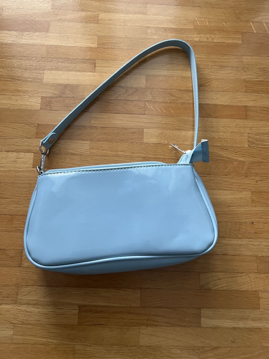 Sacs femmes: Hellblaue Schultertasche – Neuf (Voir description) à Richterswil par raf_9dxc 2