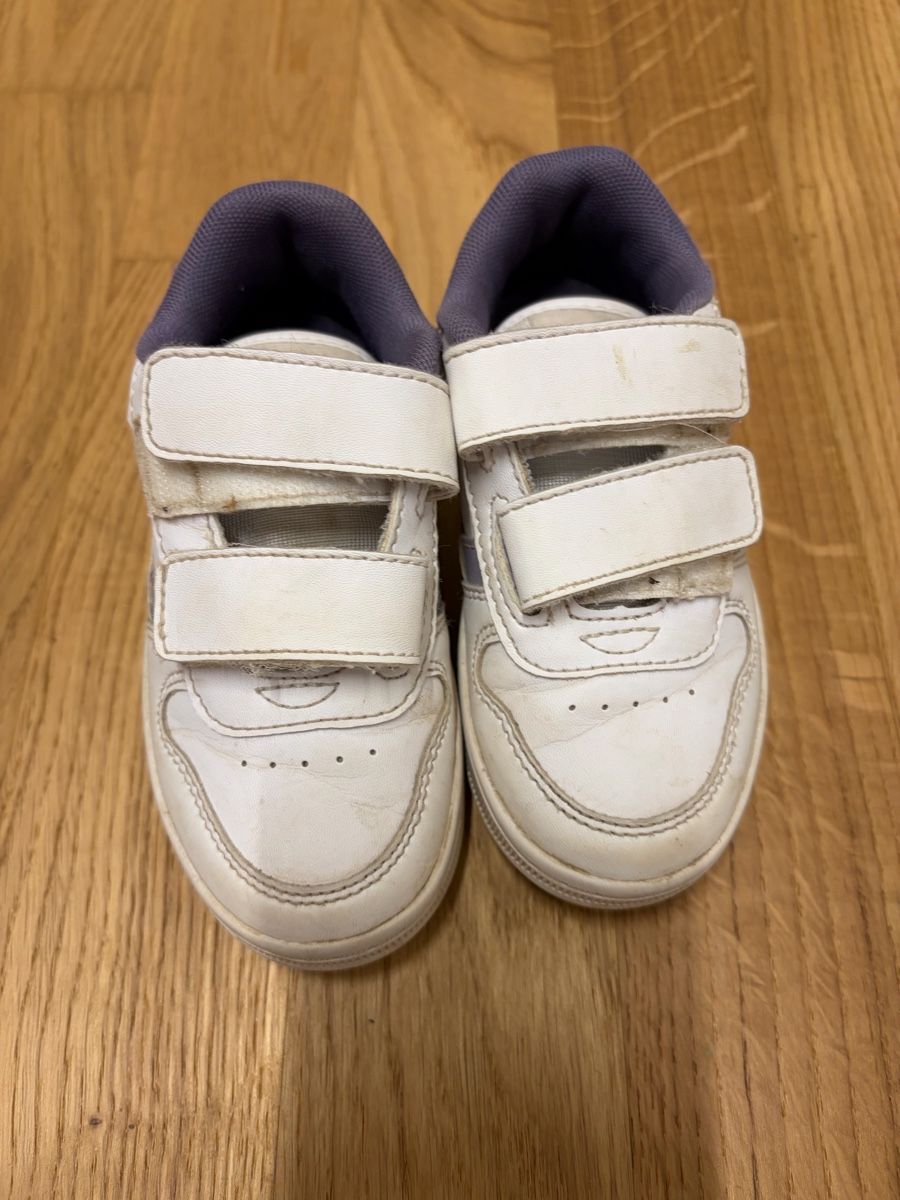 Lacoste Scarpe per ragazze: Lacoste Lila Mädchen Gr. 24 – Usato da Frauenkappelen venduto da SSCN01 1