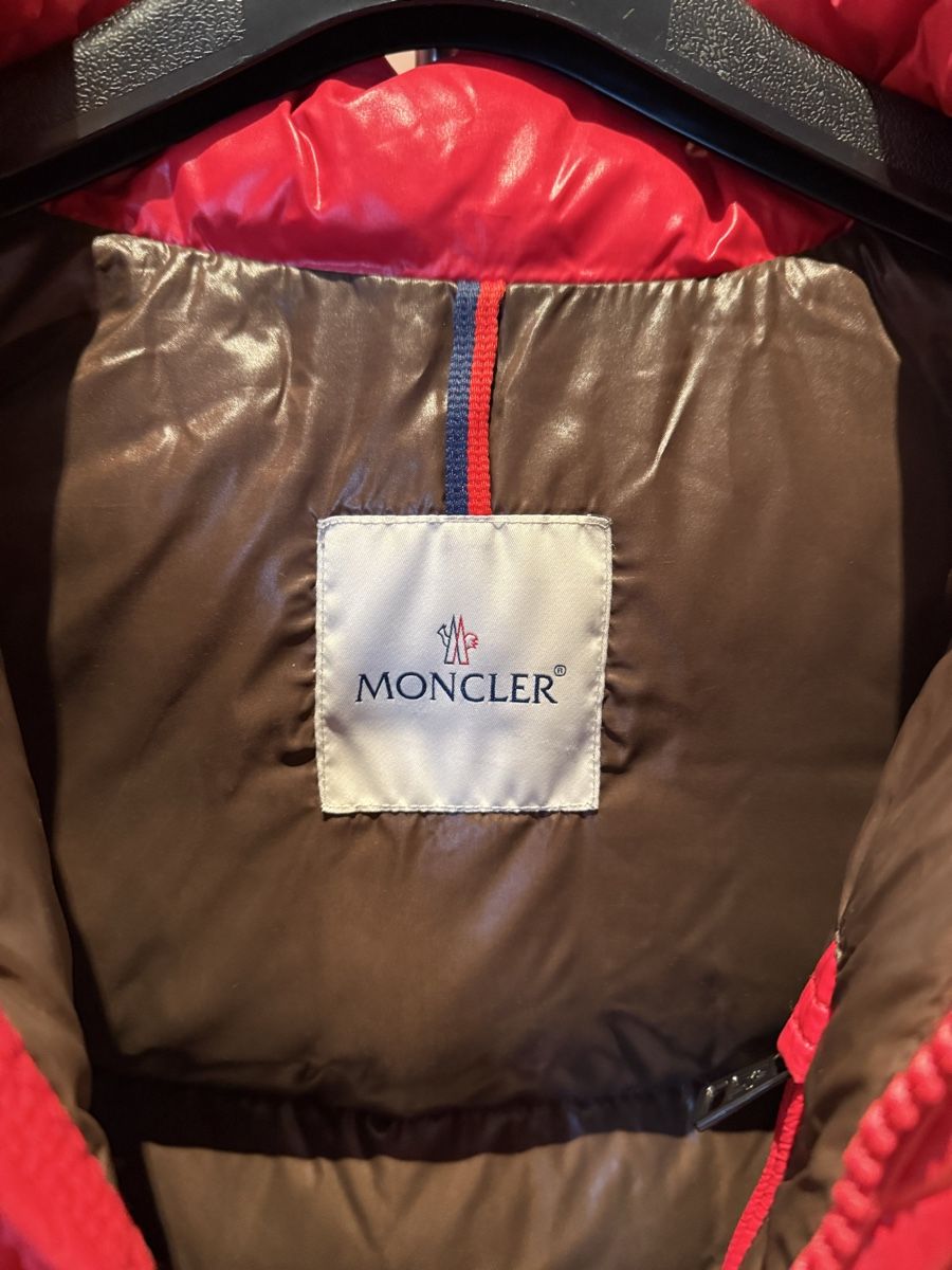 Moncler Giacche: Moncler Maya Red – Nuovo (secondo la descrizione) da Genève venduto da SG_73 1