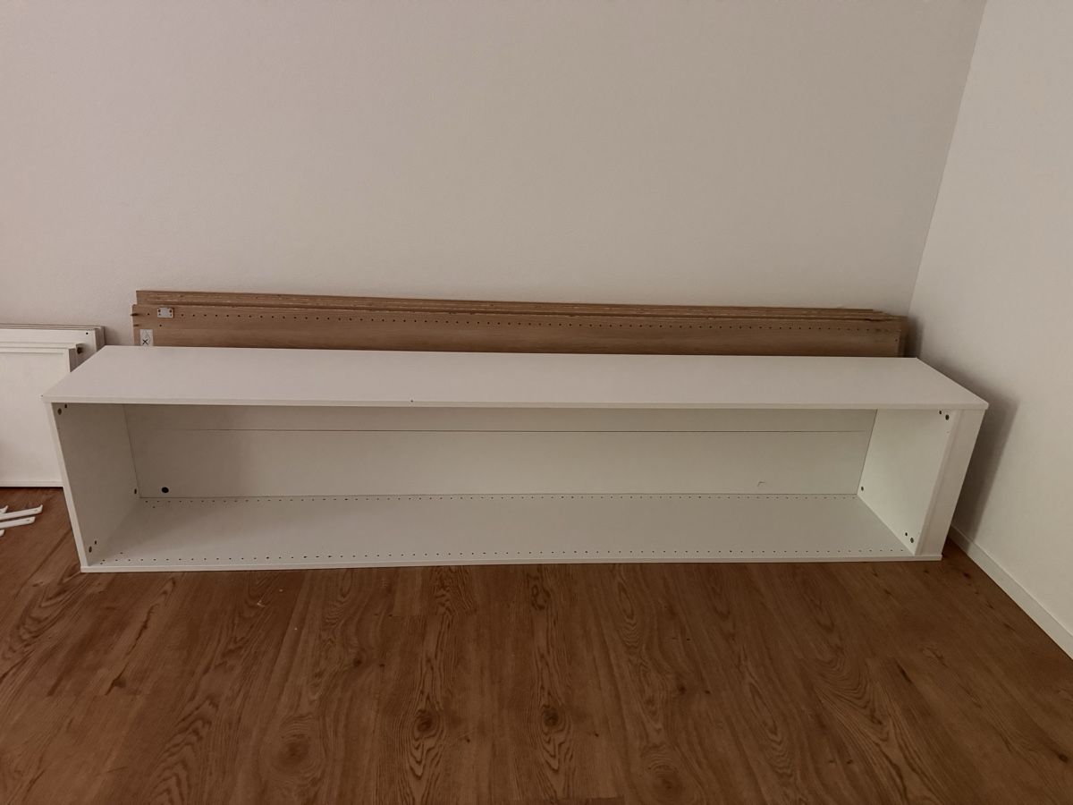 Armoires: PAX Korpus 50x35x236 weiss inkl. fünf Elemente – D'occasion à Ostermundigen par nic_s9d9