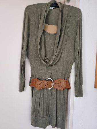 Shirt,  Bluse, Tunika mit Gürtel Gr. M, Olive