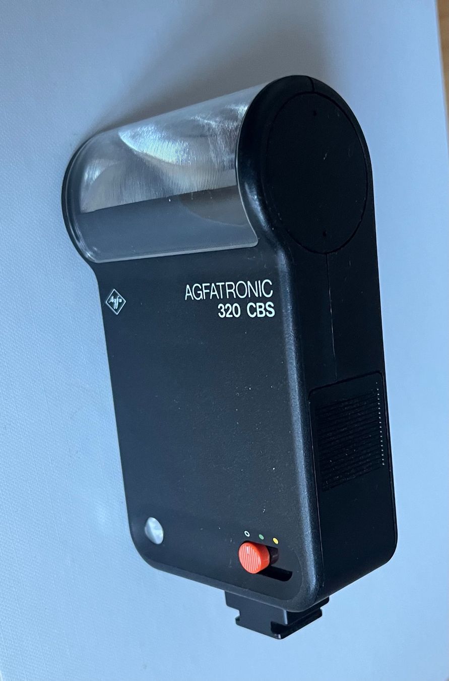 Flash: Fotoblitz Agfatronic 320 CBS Blitzgerät - Betriebsanleitung – Usato da Düdingen venduto da Onkel.Friedrich 1