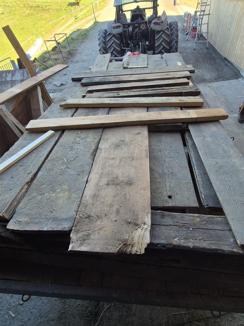 Articoli in legno: Altholz – Usato da Walchwil venduto da Gurugutier 1