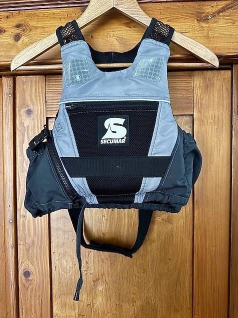 Secumar Schwimmwesten: Schwimmweste Secumar JUMP Type 616 Grösse 65-80cm – Gebraucht aus Adliswil von PetaParka 1