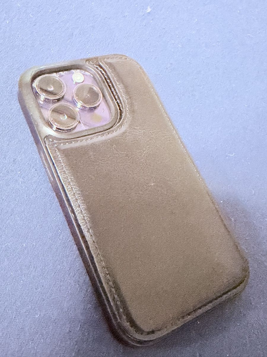 Apple Telefoni cellulari / Smartphones: iPhone 14 Pro inkl. Hülle schwarz mit Kartenfach – Usato da Zürich venduto da jul_j8jb 2