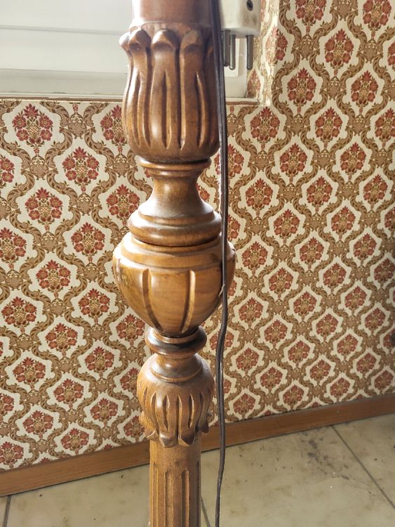 Pied De Lampe En Bois Sculpté – Style Rétro, Marron Foncé