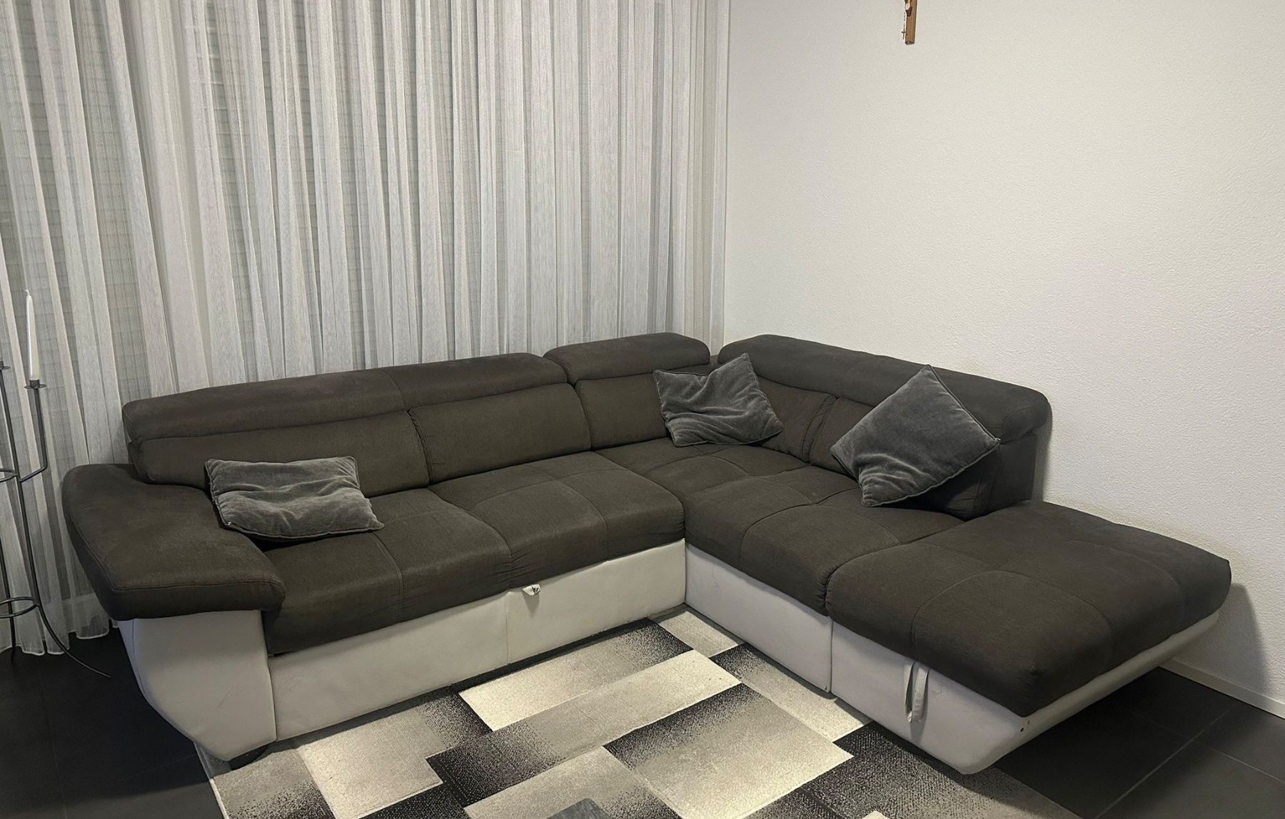 Divani: Ecksofa mit Bettfunktion & Stauraum | Dunkelgrau/Weiss | ... – Usato da oftringen venduto da rai_lb5s 1