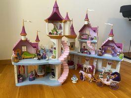 PLAYMOBIL 6848  Grand château + calèche + gros lot