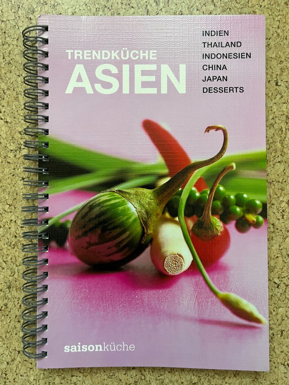 Libri: Kochbuch "Trendküche ASIEN" von Saisonküche – Usato da Grosswangen venduto da Vita500