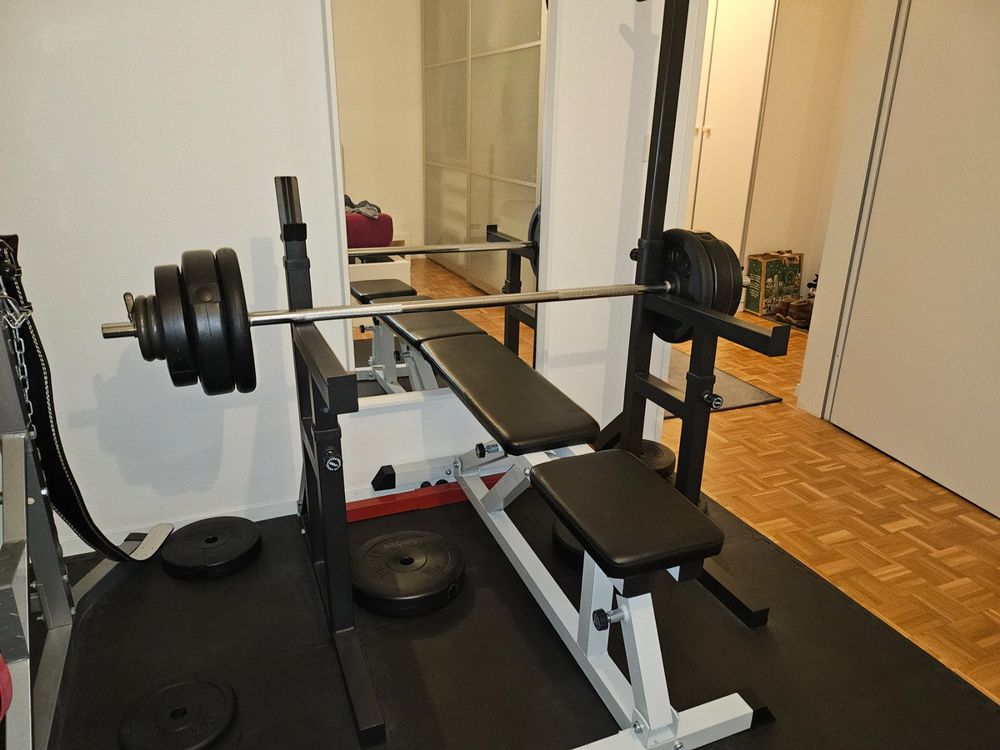 Squat/Brust-Rack mit Bank und 100 kg Gewichte (Gebraucht) in Zürich für ...