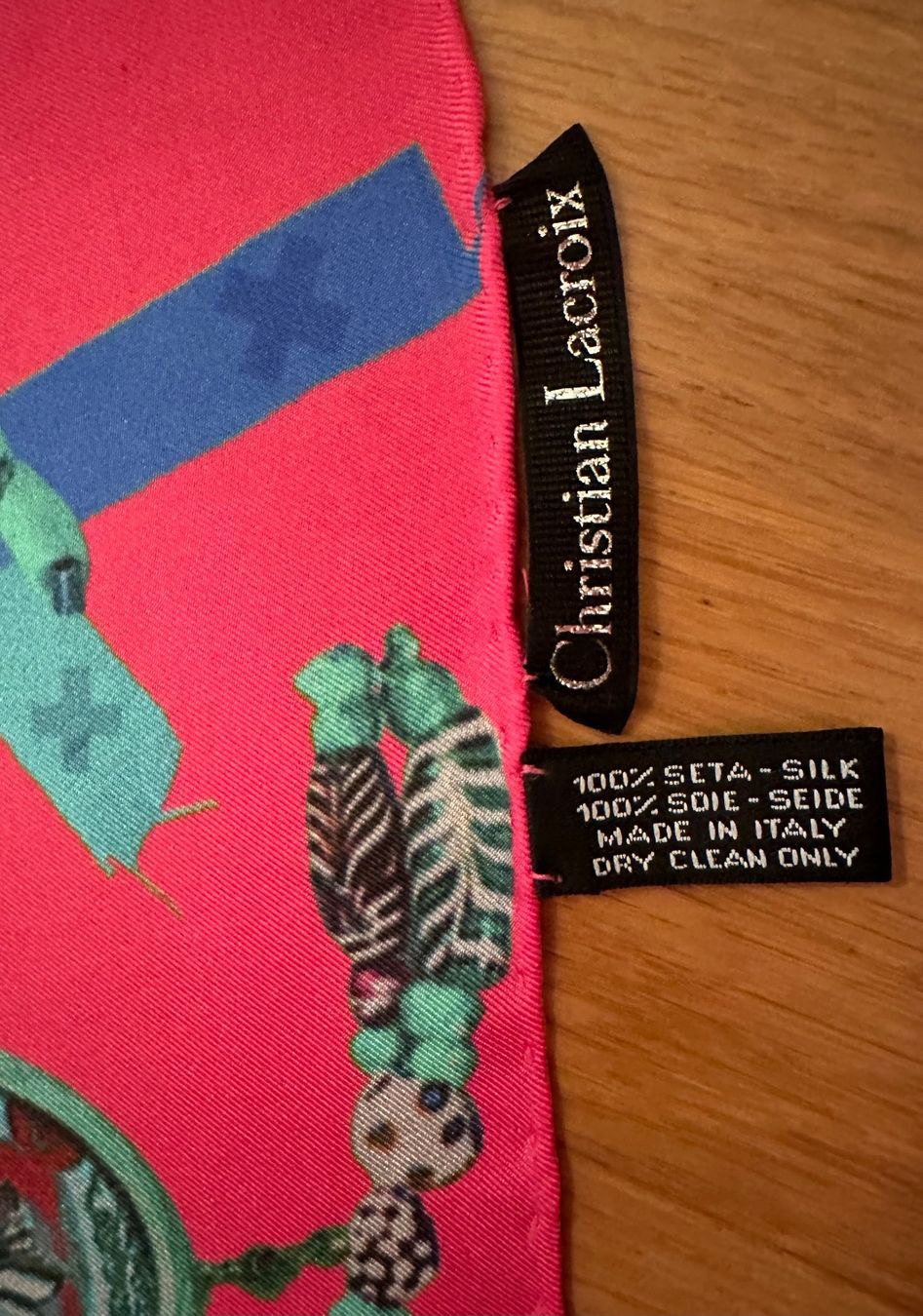Christian Lacroix Foulards, Tücher & Schals: Christian Lacroix Seidentuch neu – Neu (gemäss Beschreibung) aus St. Gallen von gag_6sxh 1