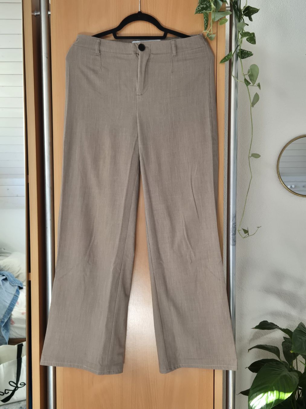 Bershka Pantaloni: Stoffhose – Usato da Gondiswil venduto da jst_z5bz