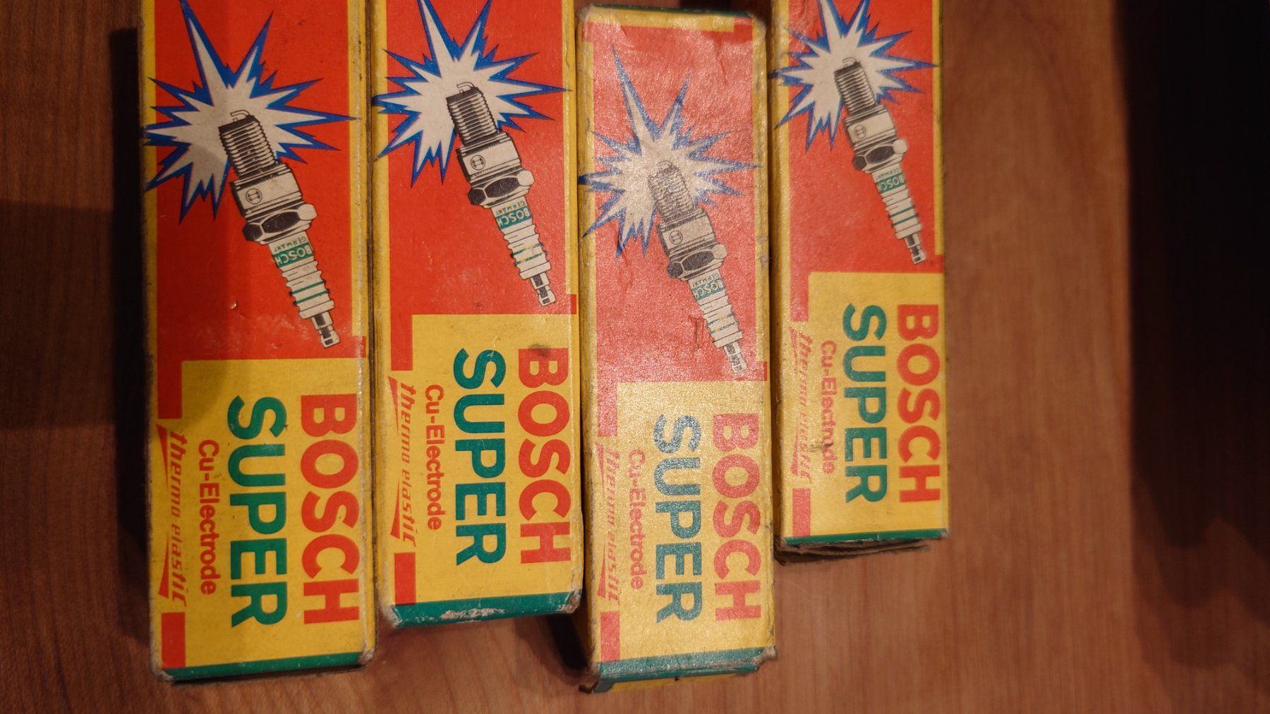 Bosch Alle Autoersatzteile: 4x Bosch Super W5DC Zündkerze – Neu und originalverpackt aus Winterthur von Tenderizer3000