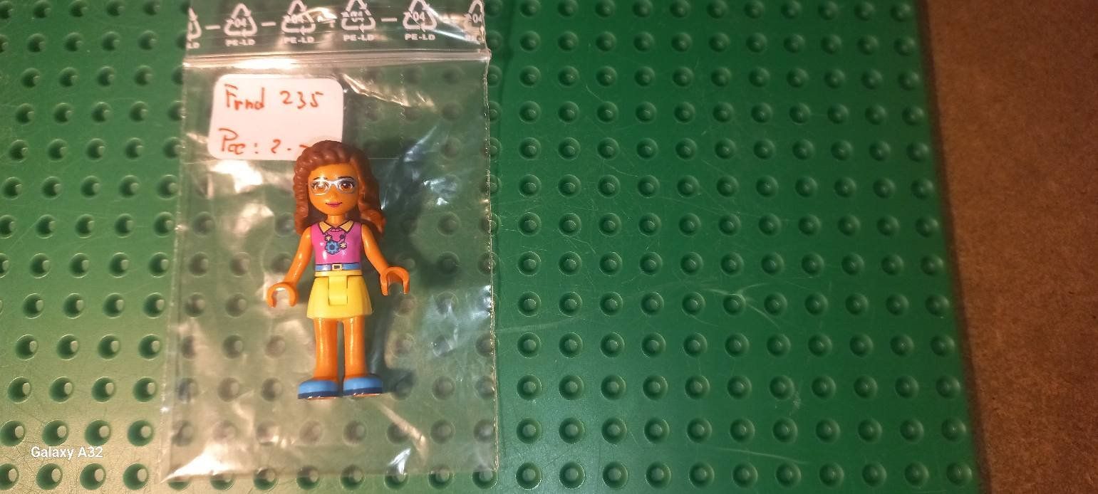 Lego Giocattoli: Mini figurine Lego ( Olivia ) – Usato da La Tour de Trême venduto da Startjouet