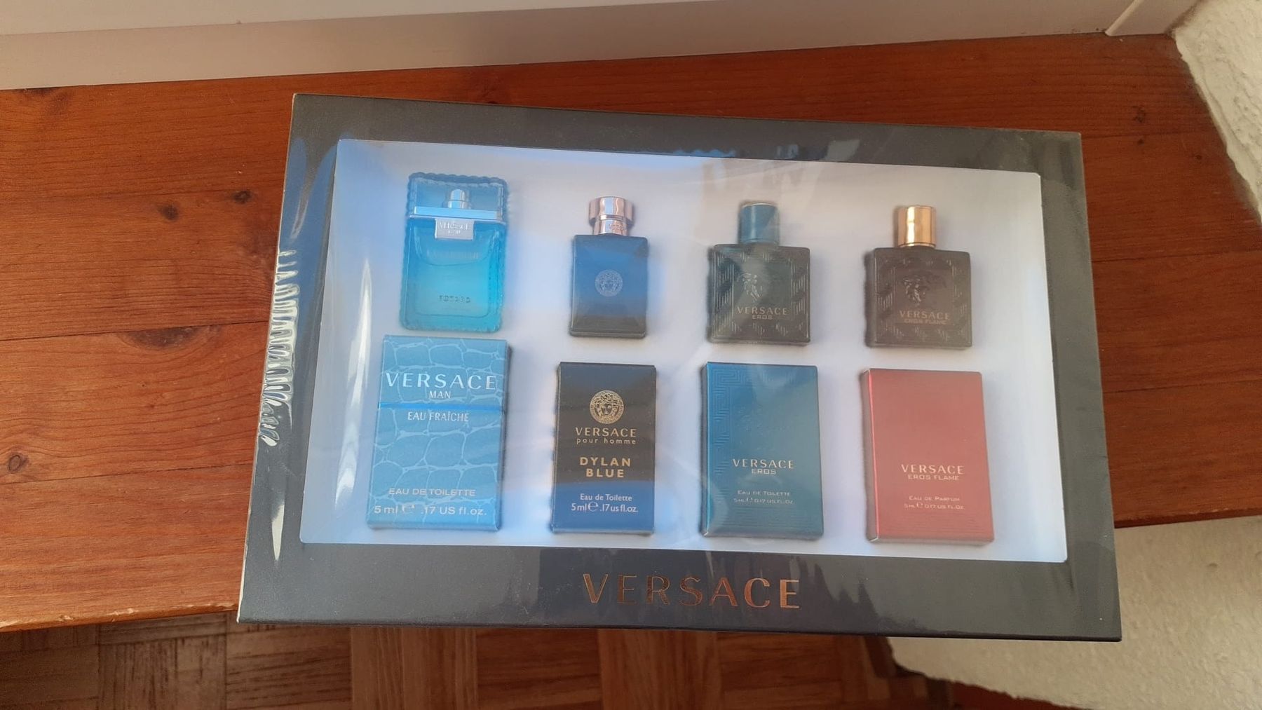 Versace Parfum & Eau de Toilette: Set Profumi Versace Uomo 4x5ml - Nuovo – Neu und originalverpackt aus Arogno von alan_service