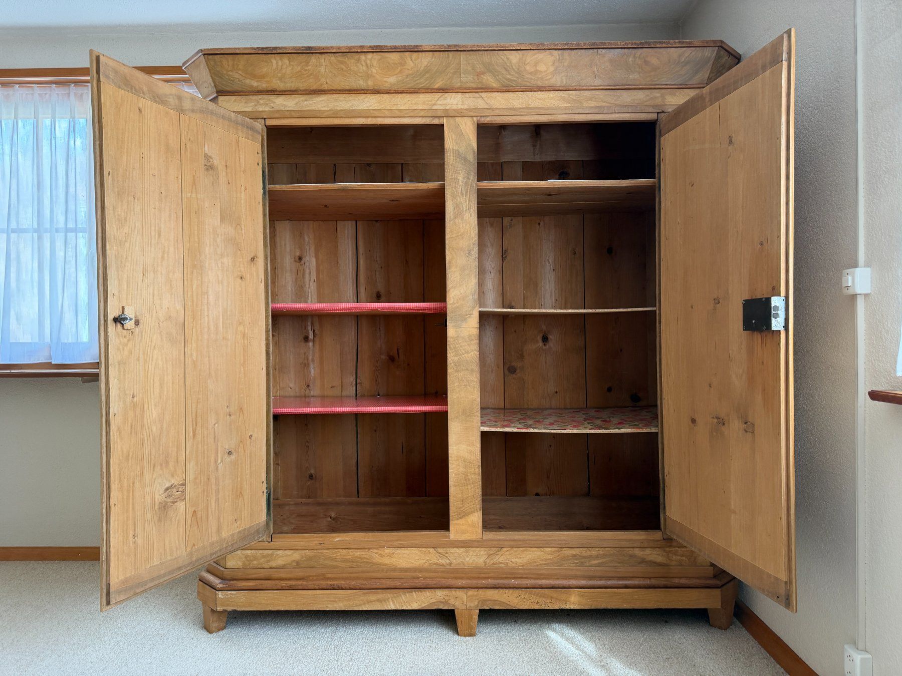Armoires: Antiker Schrank – D'occasion à Jenaz par Sandrobordoli 4