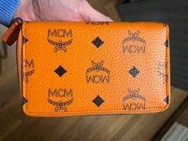 MCM Portemonnaie Zippy Orange Visetos Canvas