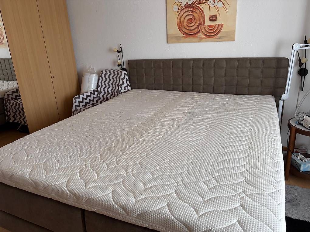 Materassi: Topper neuwertig 210x180 – Usato da Effretikon venduto da Usterapfel
