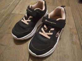 Champion Hallenturnschuhe, Grösse 34